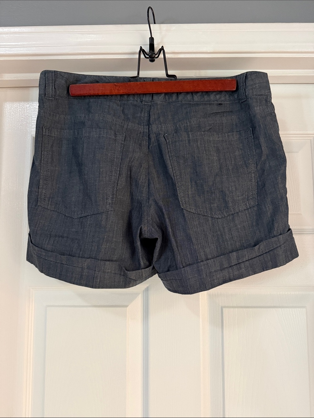 Banana Republic Women's Chambray Blue Flat-Front Shorts - Picture 2 of 3